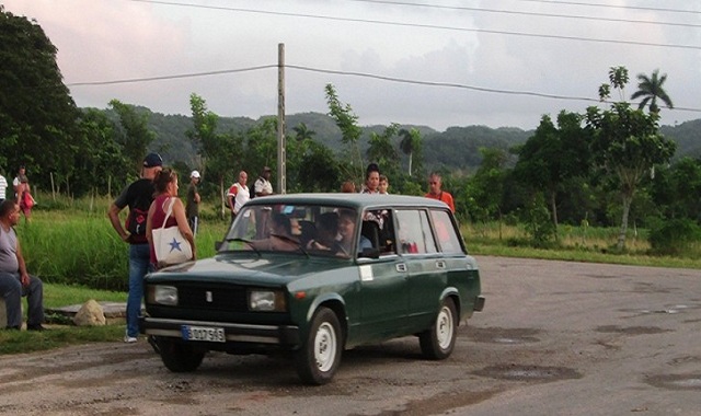 Los carros estatales en función del transporte público.