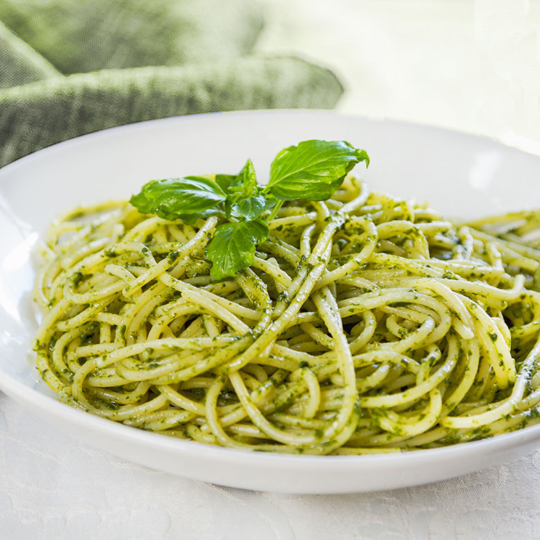 Espaguetis al pesto