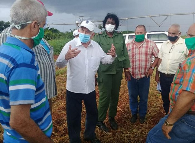 Segundo Secretario del Comité Central del Partido, José Ramón Machado Ventura, recorrió formas productivas del sector cooperativo y campesino de la provincia Mayabeque.