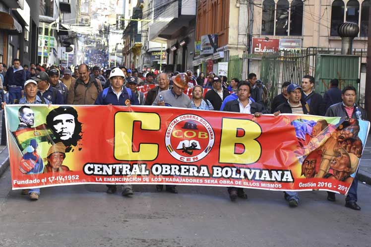 Caos y desestabilización en Bolivia.