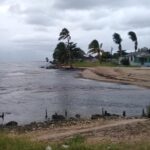 Vacationists Stay in Mayabeque Beach Interrupted