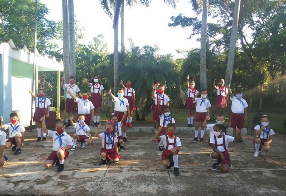 Students from the Jaruco primary school, Blas Roca Calderío.