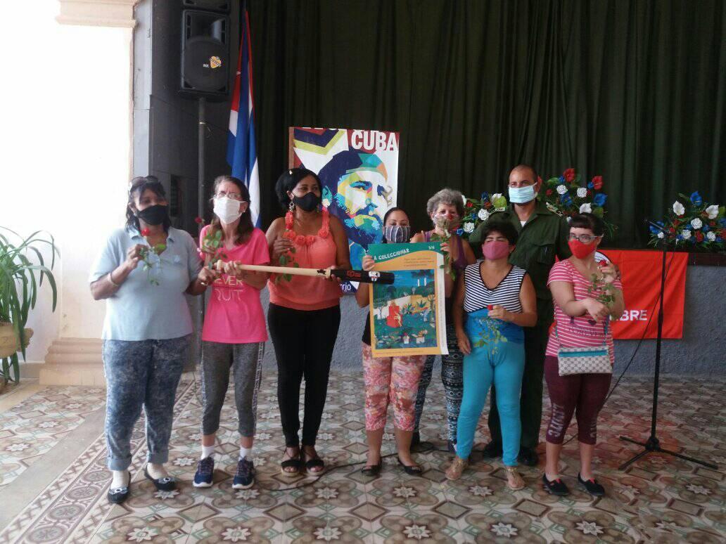 Integrantes del Proyecto Sociocultural comunitario Por un mundo sin barreras. Foto Autora