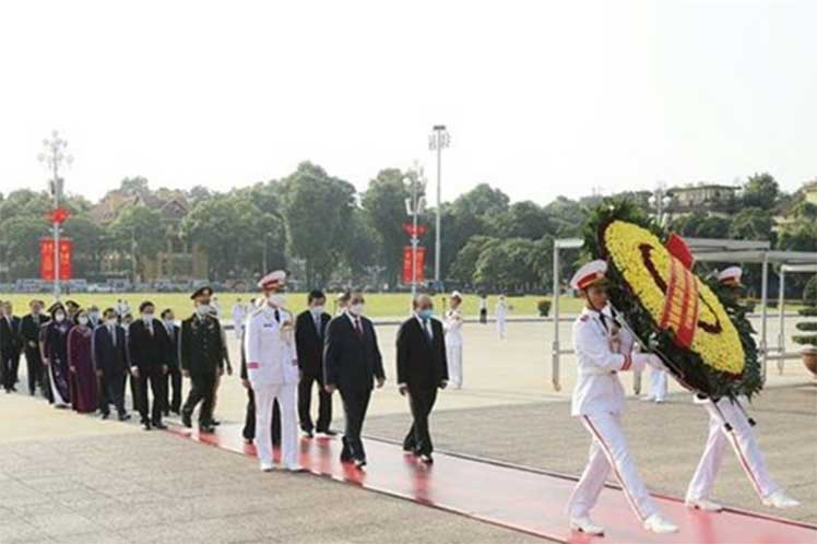 Vietnamese Leaders Honor Ho Chi Minh on Independence Day