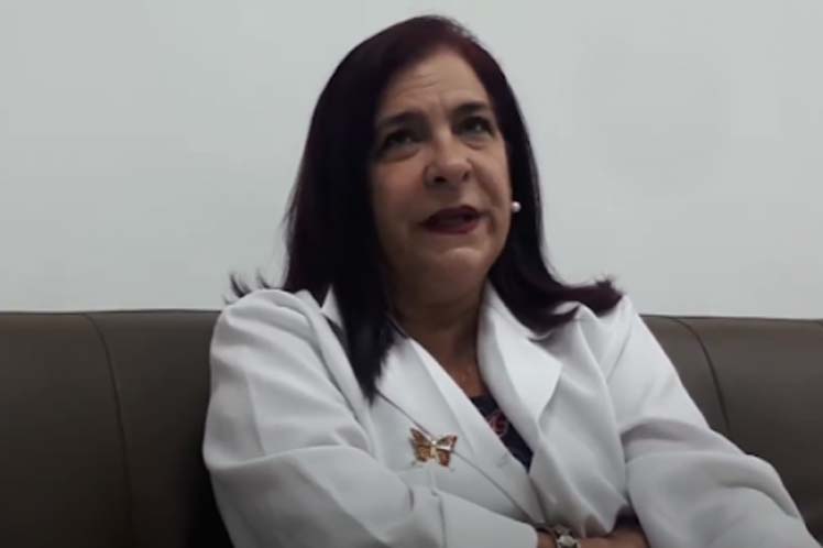 Eligen doctora cubana para grupo mundial sobre medicina regenerativa.