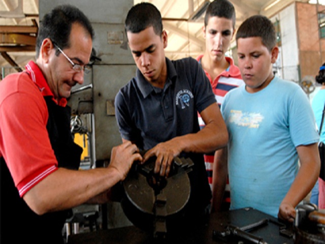 Garantiza Jaruco la formación de fuerza de trabajo calificada.