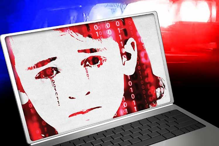 Italian police authorities dismantled an international network dedicated to child pornography.