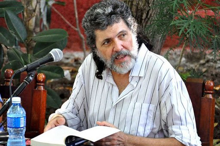 Intellectual Abel Prieto.