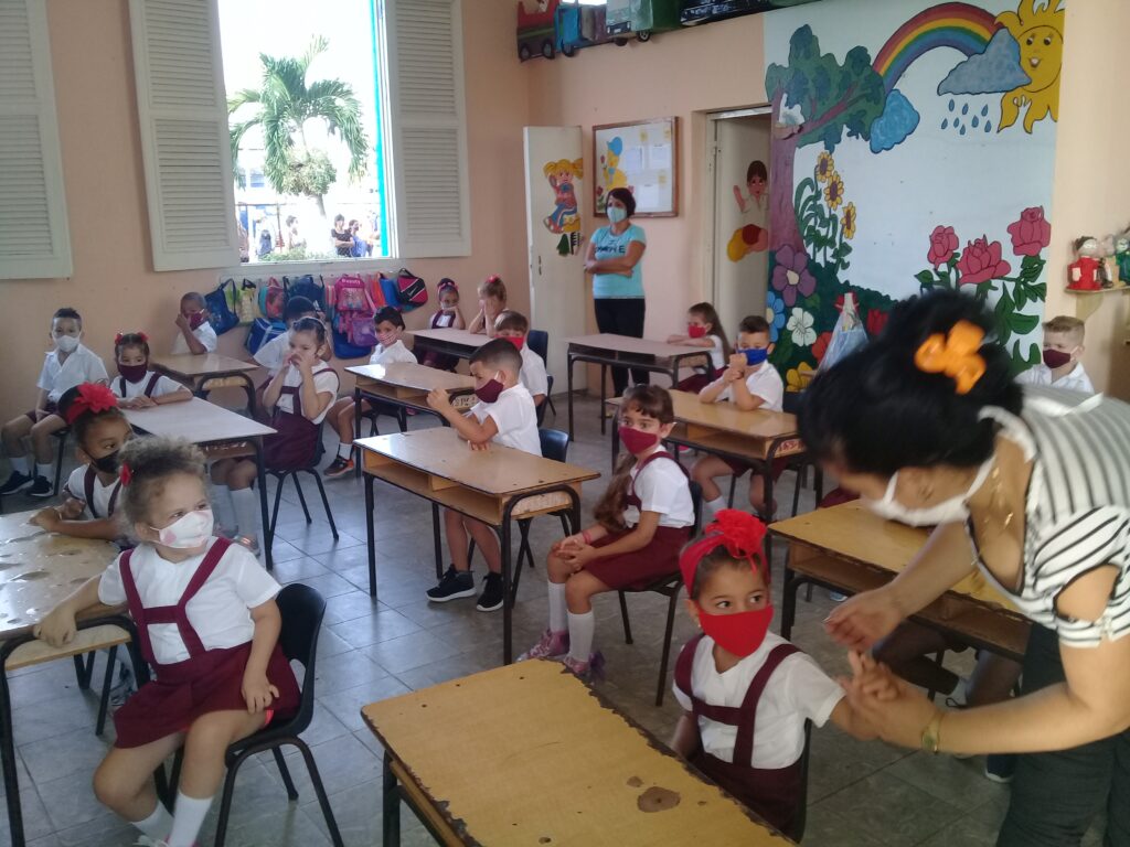 Clodomira Acosta Primary Seminar, from the Güines municipality.