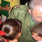 Fidel y los niños.