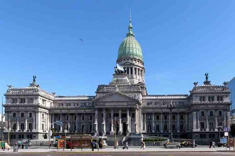 Última audiencia sobre aborto en comisiones de Senado argentino.