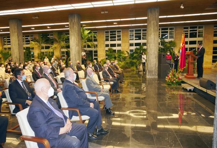 Cuba y China celebran 60 años de relaciones diplomáticas.