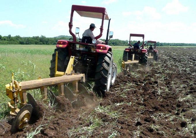 Productores de Cuba modernizarán su mecanización agrícola.