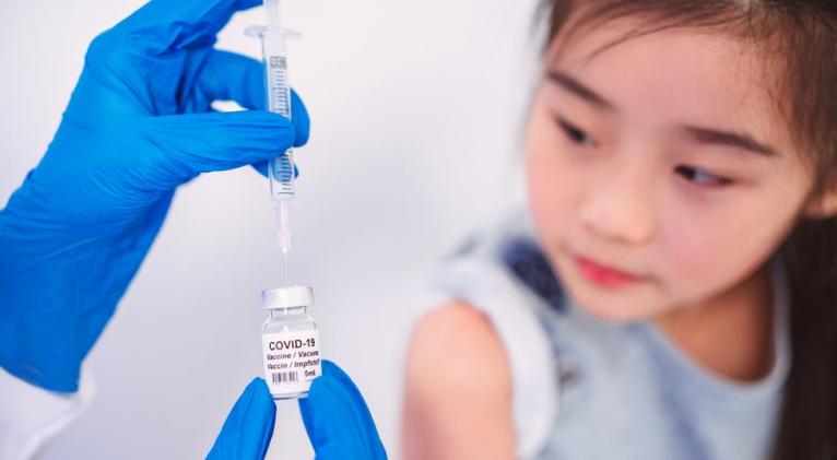 China vacunó más de 24 millones de personas contra Covid-19.
