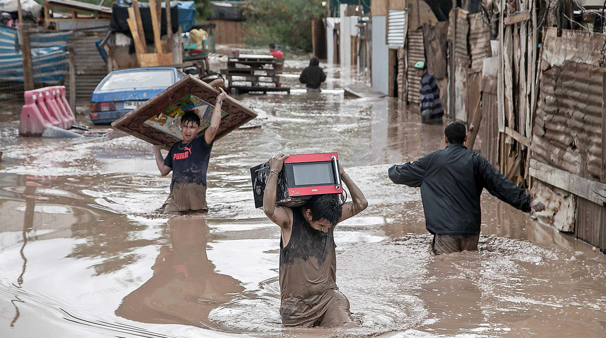 Heavy rains and landslides keep Chile on alert.