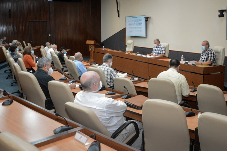 Reunión del grupo temporal de trabajo para el enfrentamiento a la pandemia. Foto: Prensa Latina