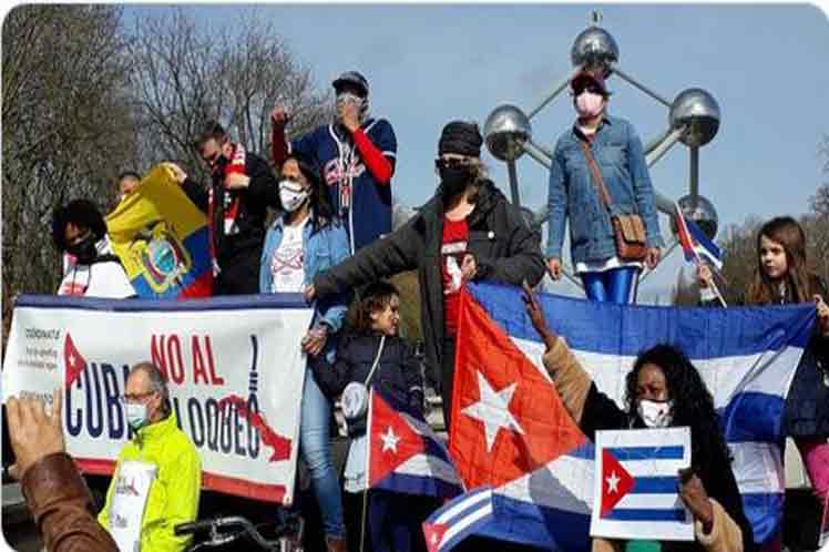 Caravana contra el bloqueo a Cuba en Bélgica.