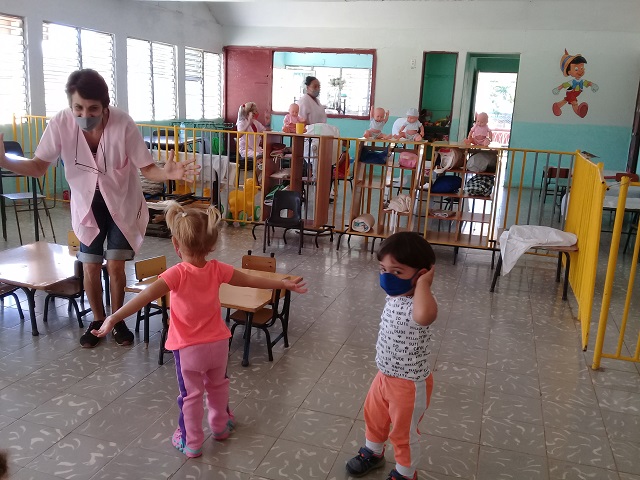 Las pedagogas no escatiman esfuerzos para aportar saberes. Foto: Cortesía de la autora