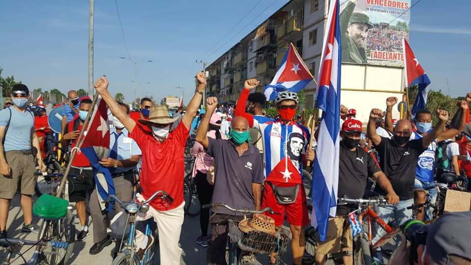 Bloqueo yanqui se sacude con el empuje de los cubanos.