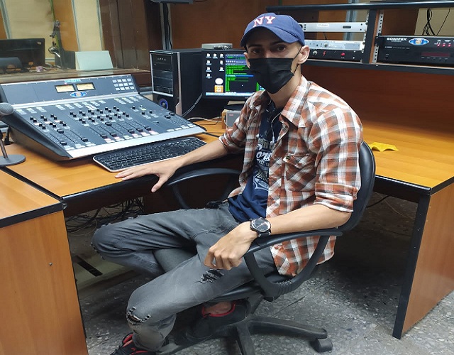 Alejandro de Armas Díaz, realizador de sonidos en Radio Mayabeque.