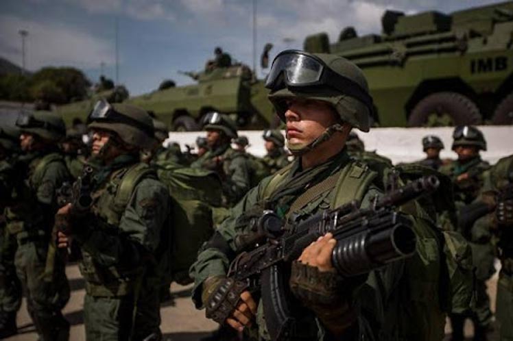 El Comando Estratégico Operacional de la Fuerza Armada Nacional Bolivariana permanece hoy en máxima alerta. Foto: Prensa Latina