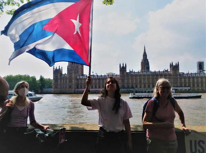 El bloqueo es genecida porque atenta directamente contra el pueblo cubano.