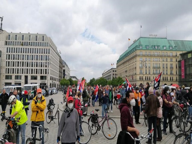 Gran apoyo en Alemania a caravana mundial contra el bloqueo a Cuba.