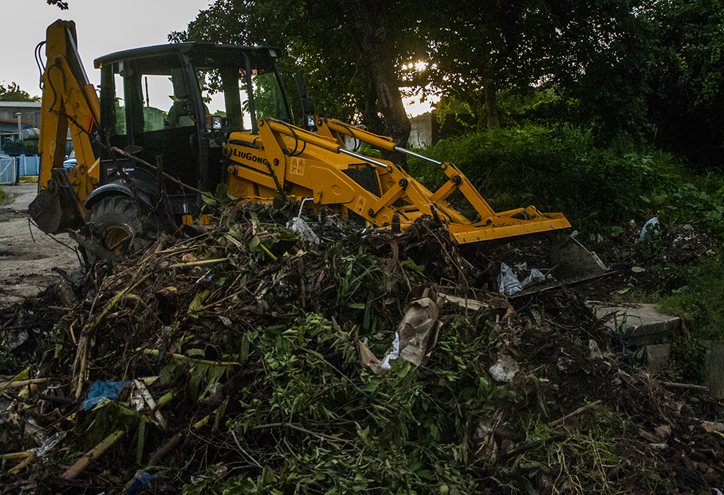 La limpiza en los barrios y áreas vulnerables evita inundaciones.