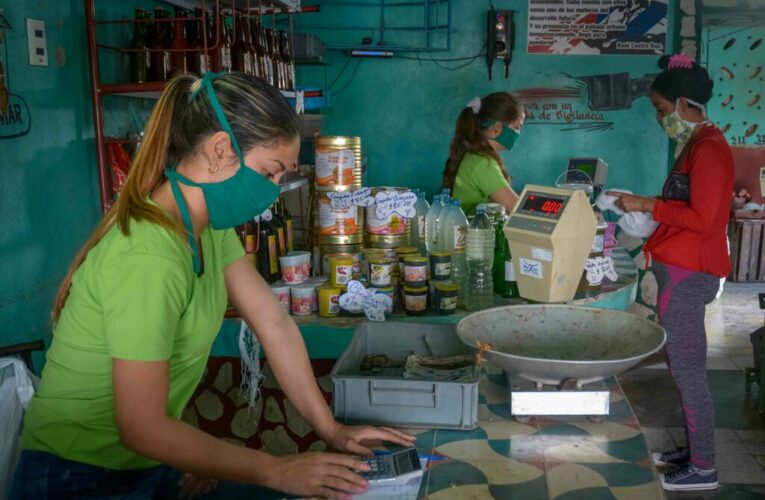 Se debe trabajar más para fortalecer las ofertas de las unidades y elevar el nivel de satisfacción de la población. Foto: Agencia Cubana de Noticias