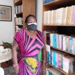 Educadora de Mayabeque recibe r&eacute;plica del Machete Mamb&iacute; del General&iacute;simo M&aacute;ximo G&oacute;mez