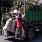 La Unidad Empresarial de Base de Servicios Comunales, de Batabanó cuenta con dos tractores con carretas y un camión. Foto: Archivo