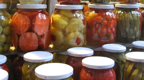 Madruga creó dos minindustrias para la conserva de frutas y vegetales. Foto: Archivo