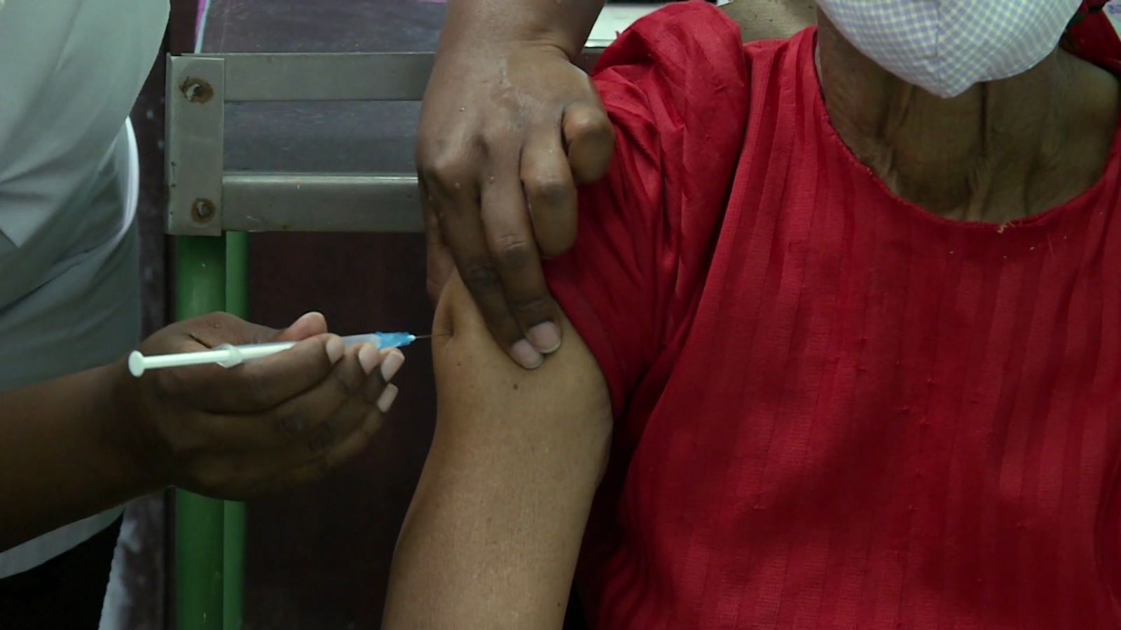 Vaccination process in Batabanó.