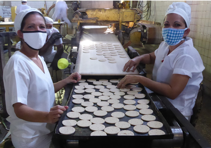 Production of sweet cookies.