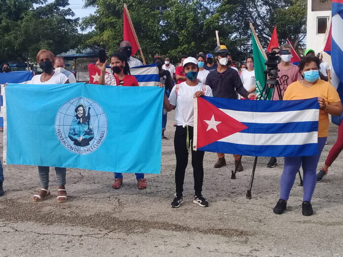 A Cuba Ponle Corazón Caravan.
