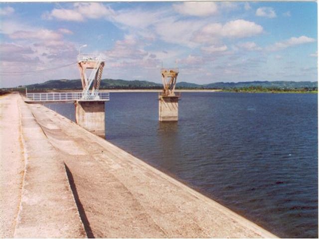 Mamposton Dam located in San José de las Lajas.