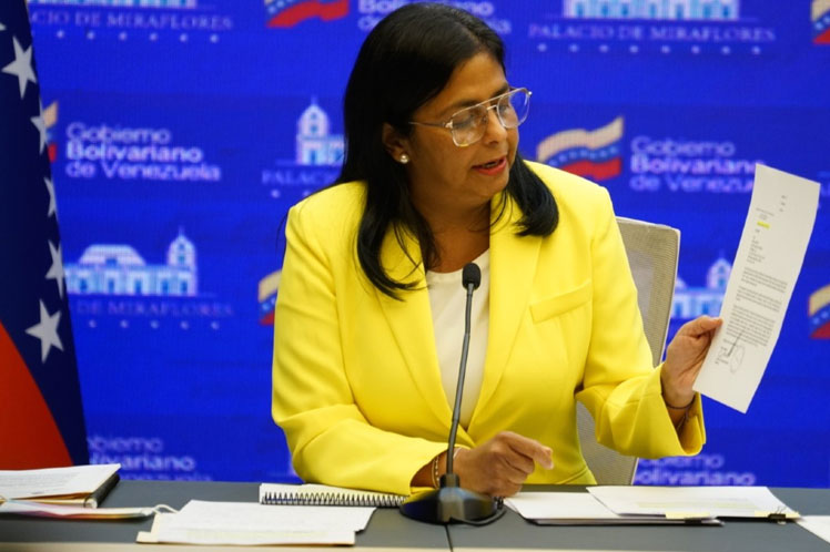 Venezuela denuncia bloqueo ante Corte Penal Internacional.