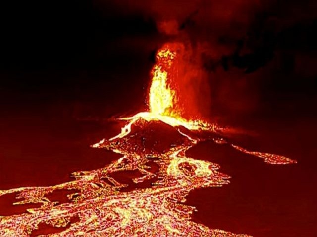 Continúa erupción del volcán de La Palma.