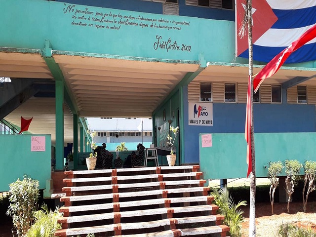 Escuela Pedagógica Pedro Albizu Campos, centro de aslamiento.