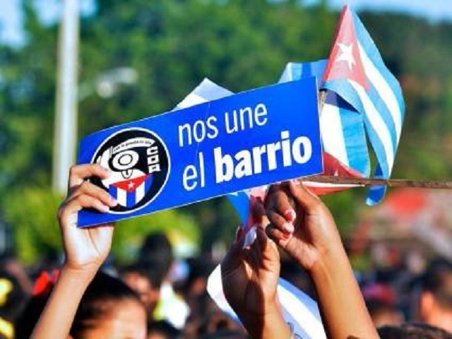 EDITORIAL: En el barrio, con la gente.