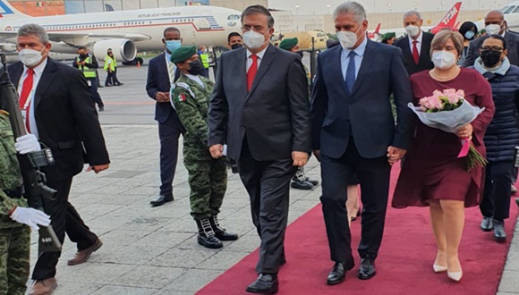 El presidente de Cuba arribó a México en la mañana de este jueves.