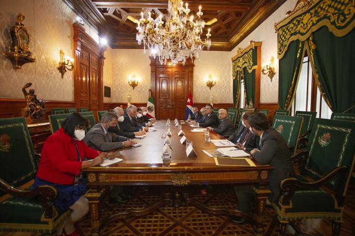 La reunión transcurrió en un ambiente cordial y de amistad.