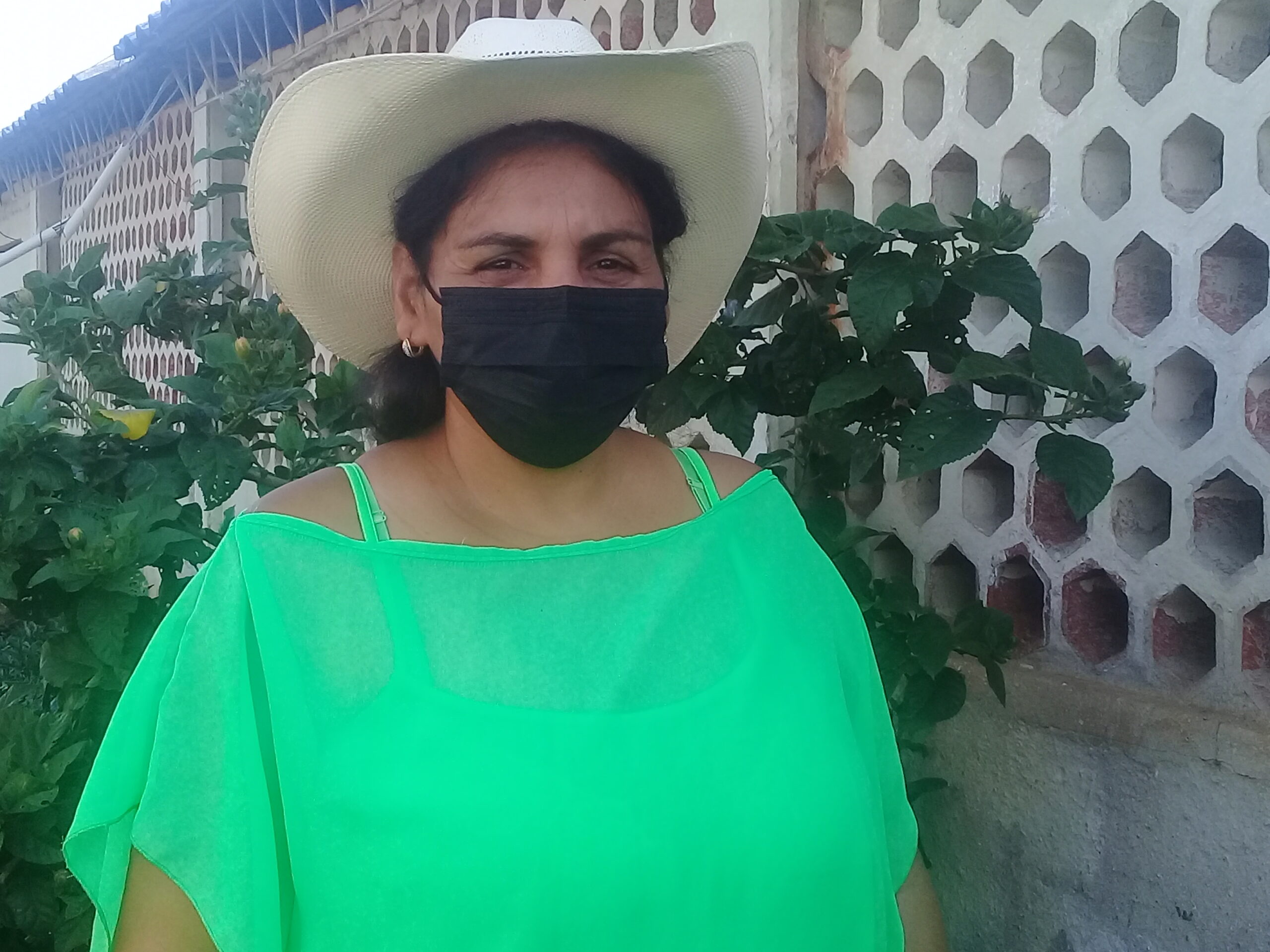 Mujeres campesinas en apoyo a las labores agrícolas.