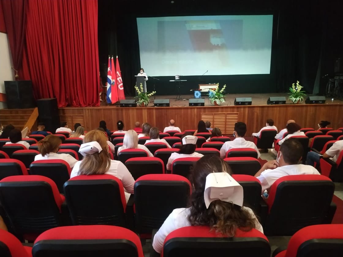 Graduados en Mayabeque nuevos profesionales de la salud.