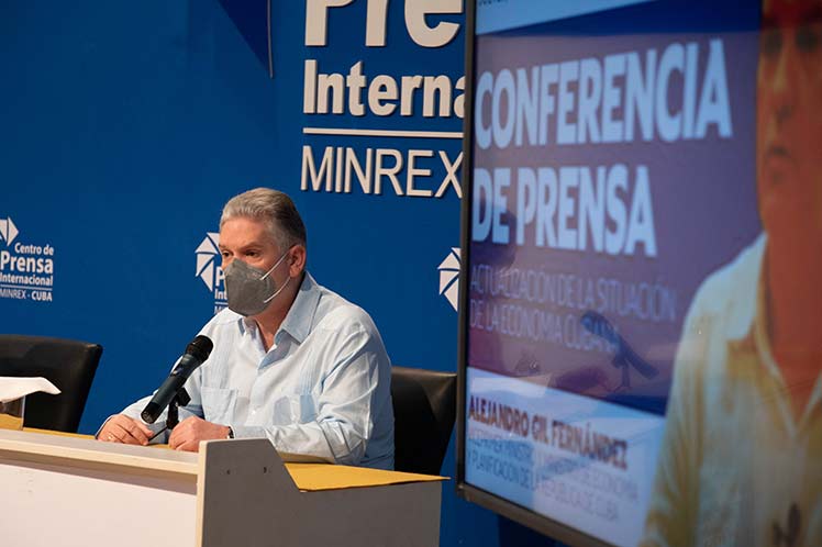 Viceprimer ministro y titular de Economía y Planificación, Alejandro Gil.