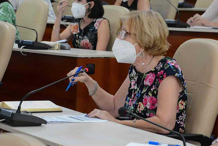 Doctora y directora de Investigación, Diagnóstico y Referencia del Instituto de Medicina Tropical ‘Pedro Kourí’, María Guadalupe Guzmán