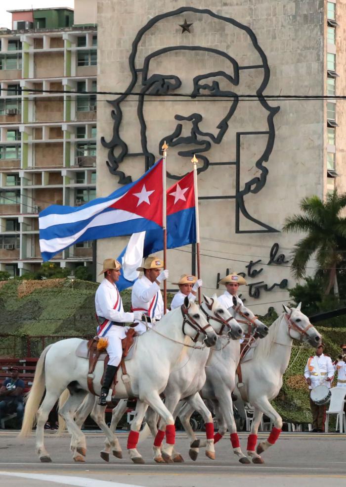 La razón es nuestro escudo.