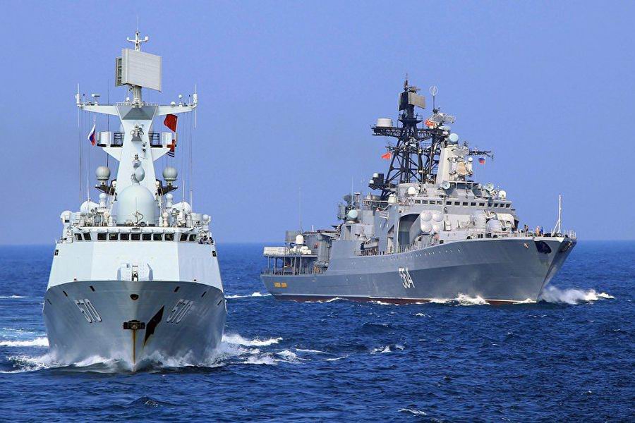 Rusia y China inician maniobras militares conjuntas.