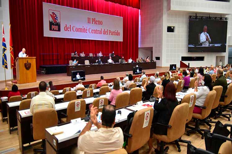 Sesiona II Pleno del Comité Central del Partido Comunista de Cuba.