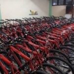 Beneficiados estudiantes universitarios de Mayabeque con venta a plazos de bicicletas.